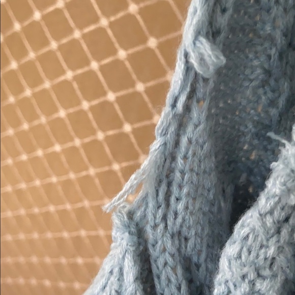 Brand New Lauren Conrad Cold Shoulder Sweater - Picture 3 of 3